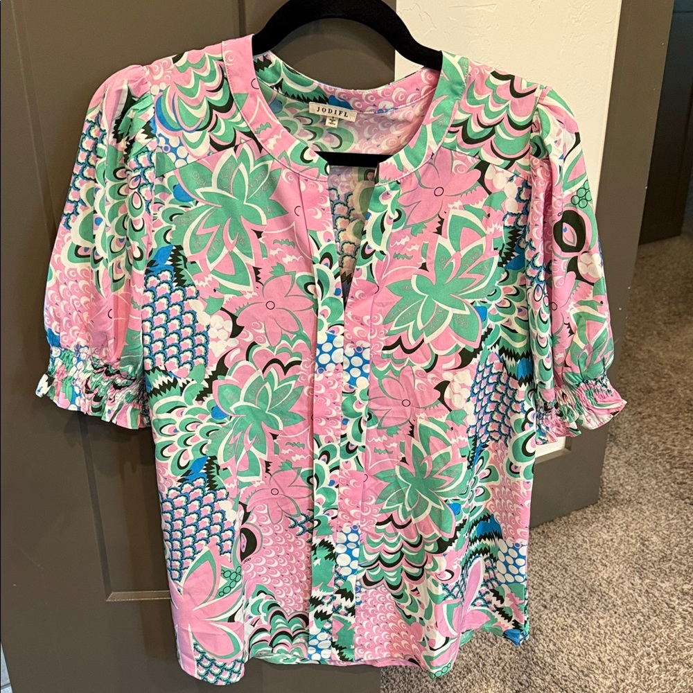 JODIFL Pink and Green Floral Blouse - Final Drop